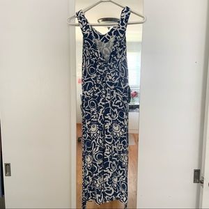 Ann Taylor Loft stretchy blue and white flower dress